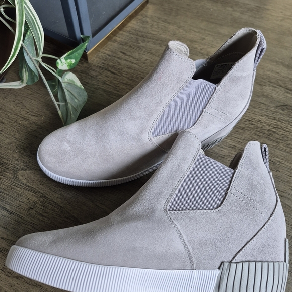 Sorel Shoes - Sorel Gray Slip-On Sneakers with Elastic Panels